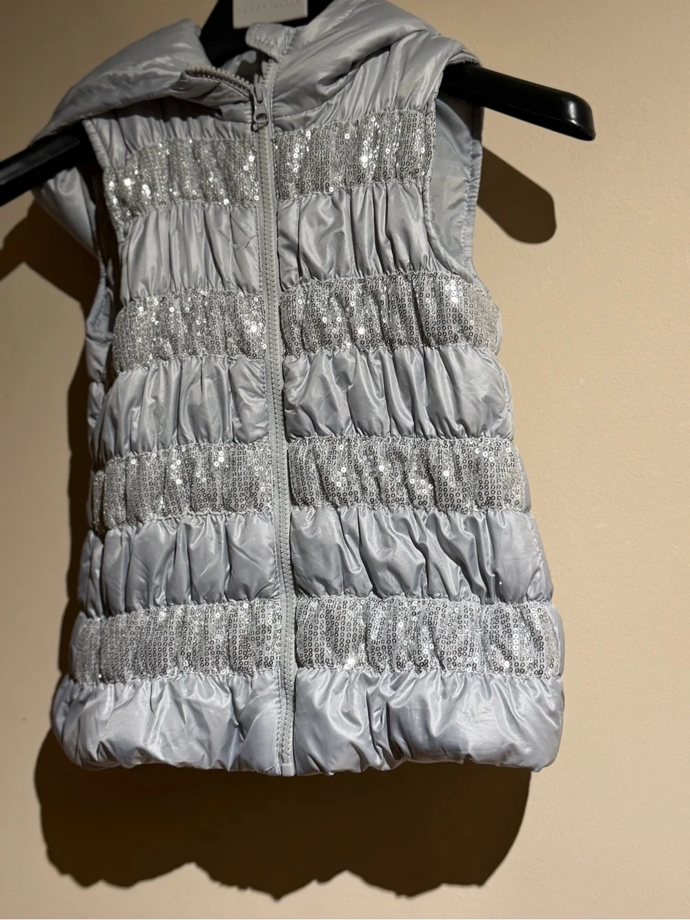 HEART~n~CRUSH – Girls Silver Sequin Embellished Hooded Puffer Vest